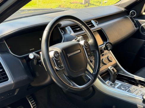 Used 2017 Land Rover Range Rover Sport HSE Dynamic image 12