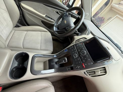 Used 2013 Chevrolet Volt Premium w/ Premium Trim Package FWD image 22