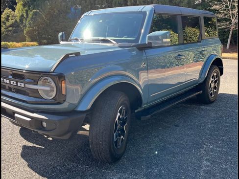 Used 2023 Ford Bronco Outer Banks image 4