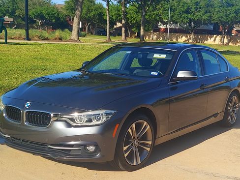 Used 2018 BMW 330i Sedan image 1