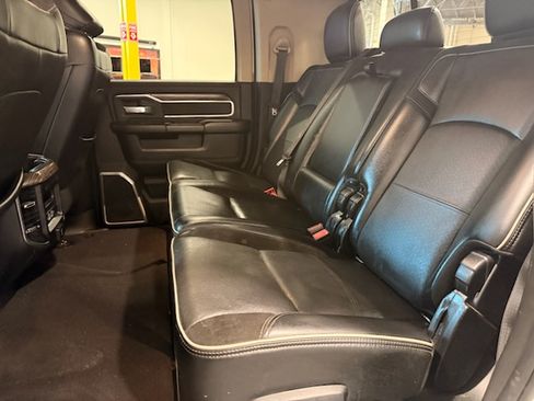Used 2020 RAM 2500 Laramie w/ Chrome Appearance Group AWD/4WD image 9