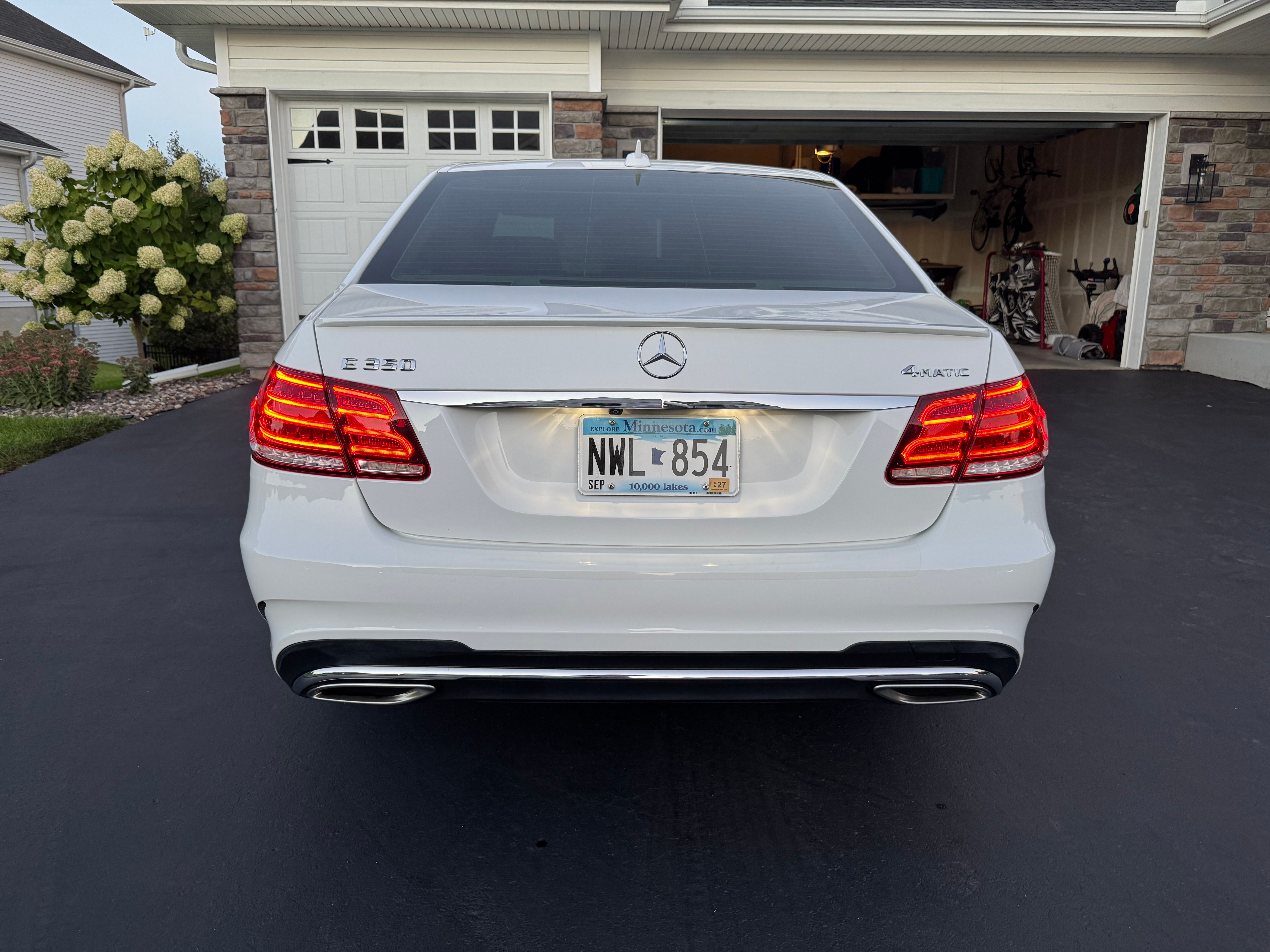 Used 2014 Mercedes-Benz E 350 4MATIC Sedan image 11