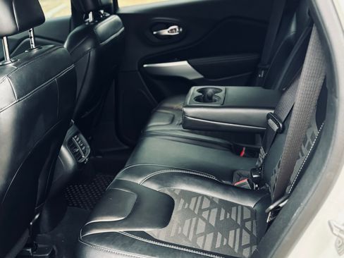 Used 2022 Jeep Cherokee Latitude w/ Sun & Sound Group image 28