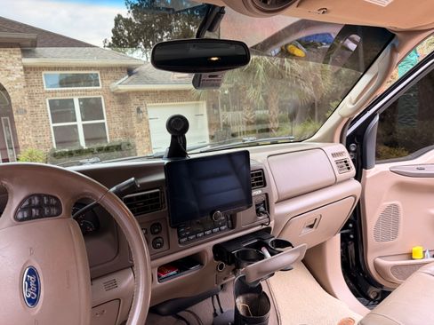 Used 2004 Ford Excursion Limited image 13