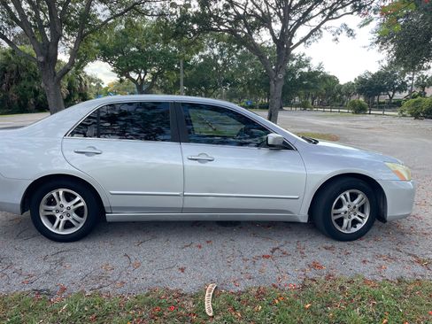 Used 2006 Honda Accord EX-L image 4