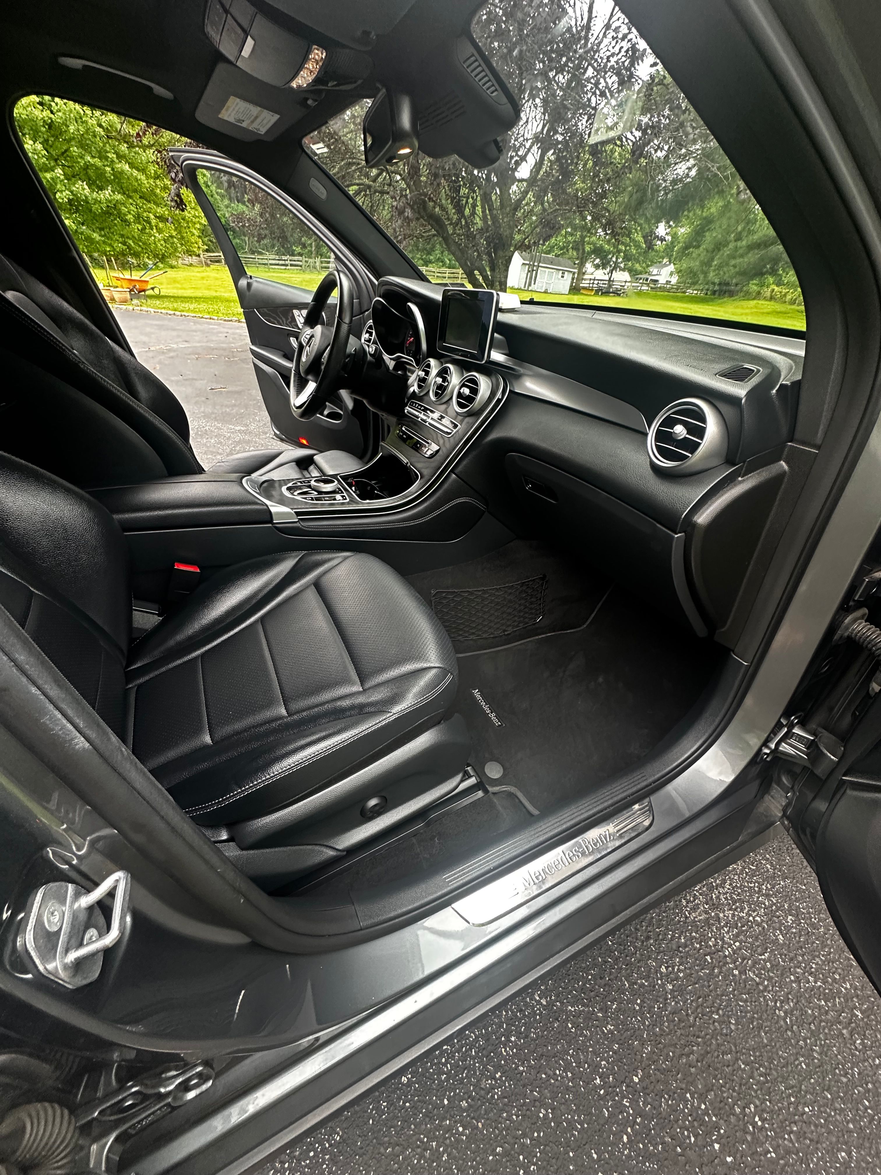 Used 2018 Mercedes-Benz GLC 300 4MATIC image 12