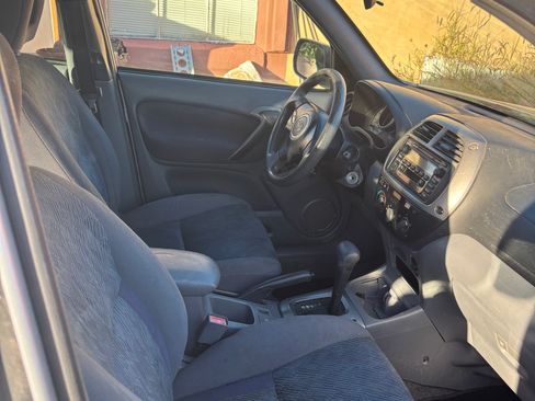 Used 2001 Toyota RAV4 2WD image 6