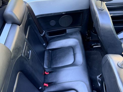 Used 2006 Volkswagen Beetle Convertible w/ Package 1 FWD image 13