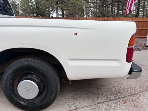Used 1999 Toyota Tacoma 2WD Xtracab image 4