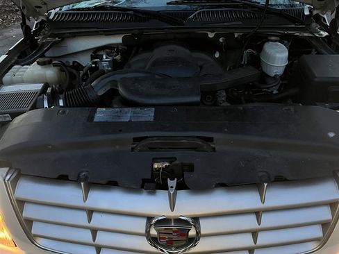 Used 2006 Cadillac Escalade EXT image 9