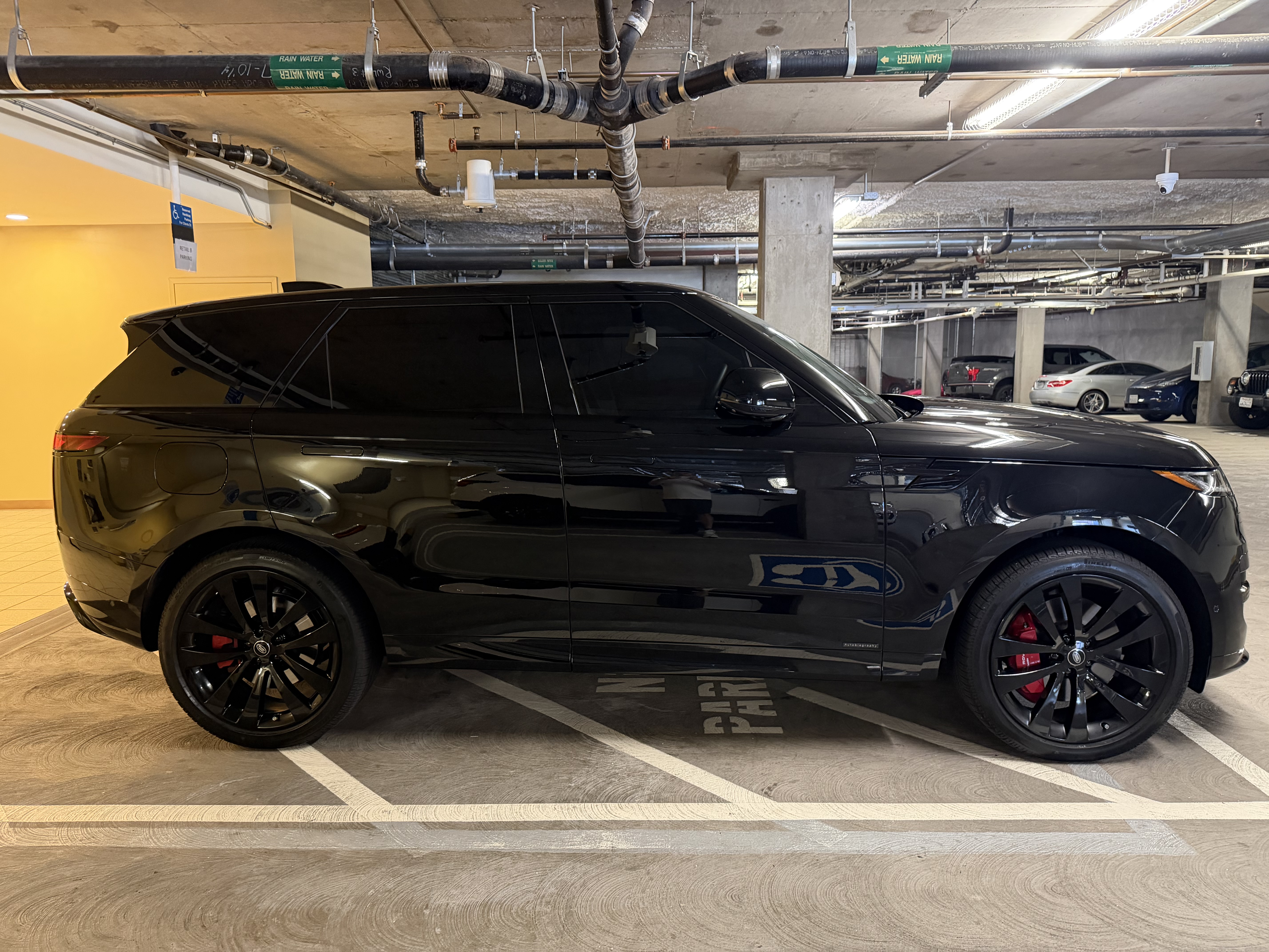 Used 2025 Land Rover Range Rover Sport Autobiography AWD/4WD image 8