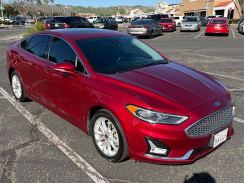 Used 2019 Ford Fusion Energi Titanium image 1