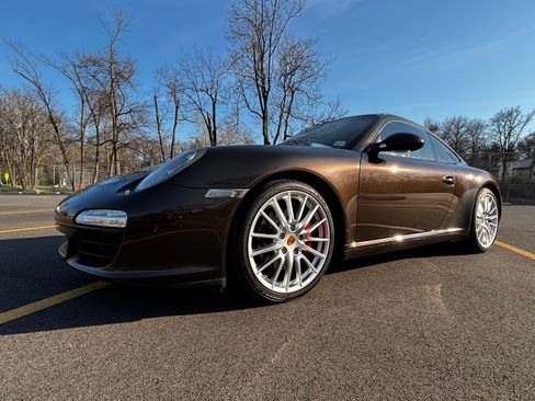 Used 2011 Porsche 911 Carrera S image 2