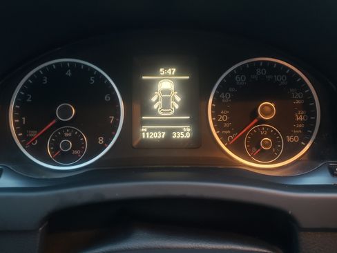 Used 2015 Volkswagen Tiguan S image 13