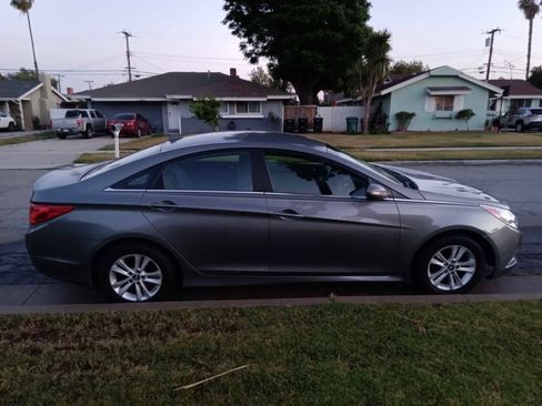 Used 2012 Hyundai Sonata GLS w/ Popular Equipment Pkg image 2