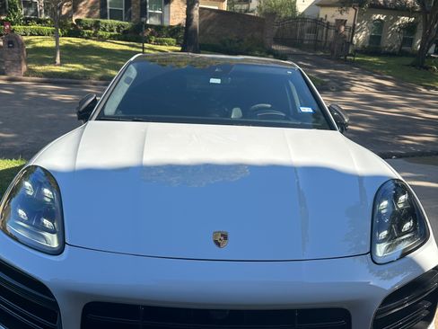 Used 2021 Porsche Cayenne Turbo image 8