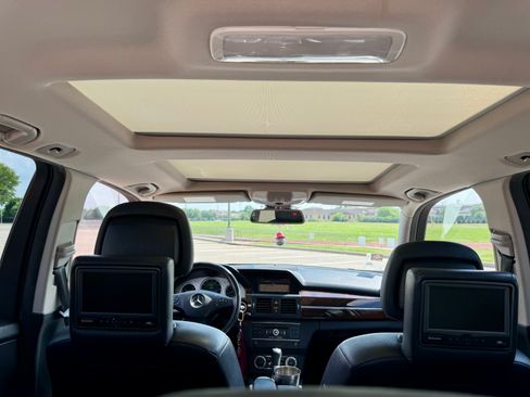 Used 2011 Mercedes-Benz GLK 350 2WD image 13