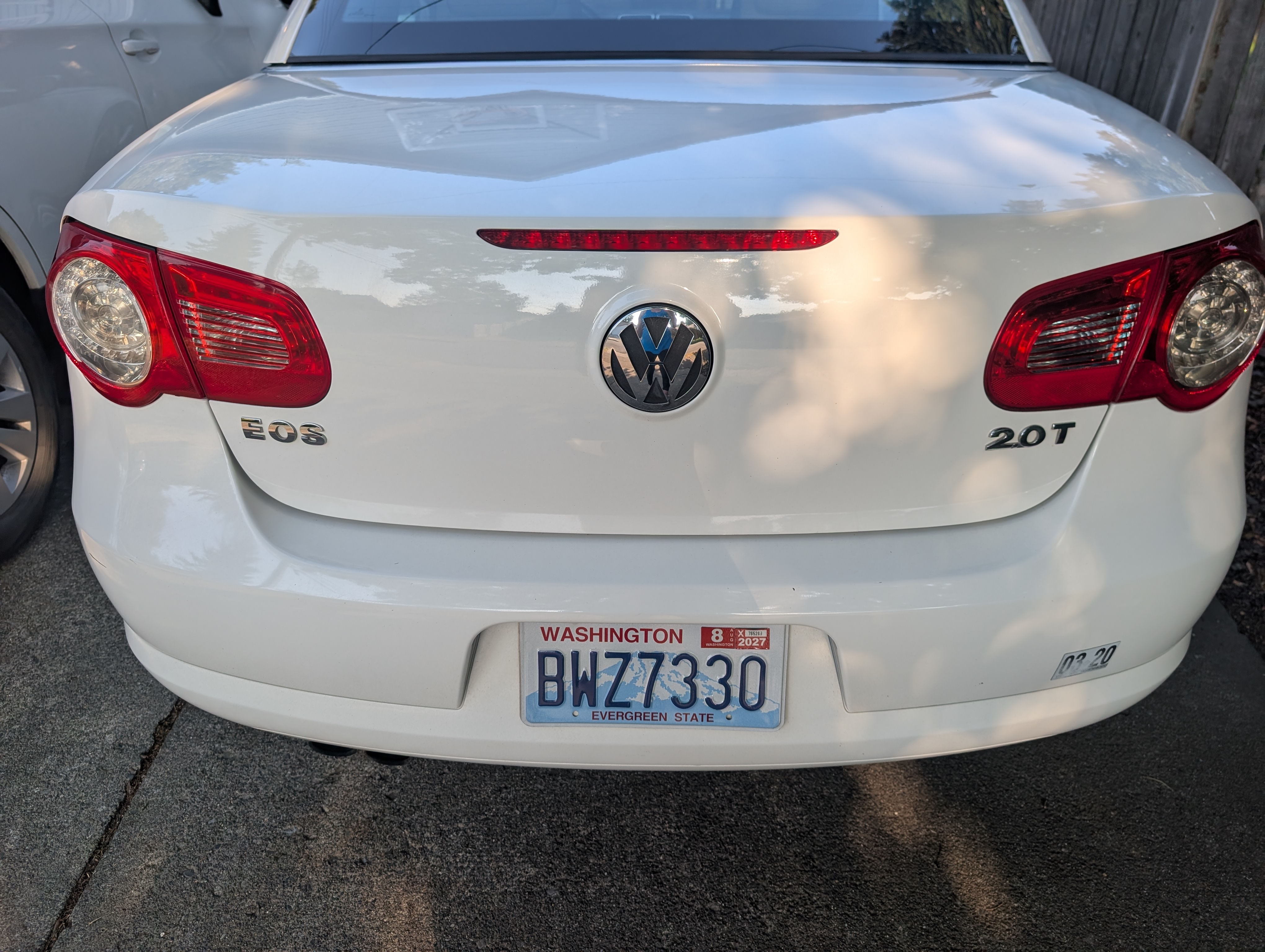 Used 2011 Volkswagen Eos Komfort FWD image 11