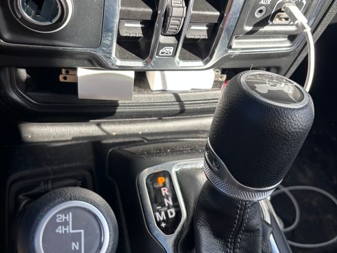 Used 2025 Jeep Wrangler Unlimited Sport image 12