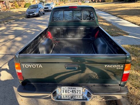 Used 2000 Toyota Tacoma 2WD Xtracab image 4