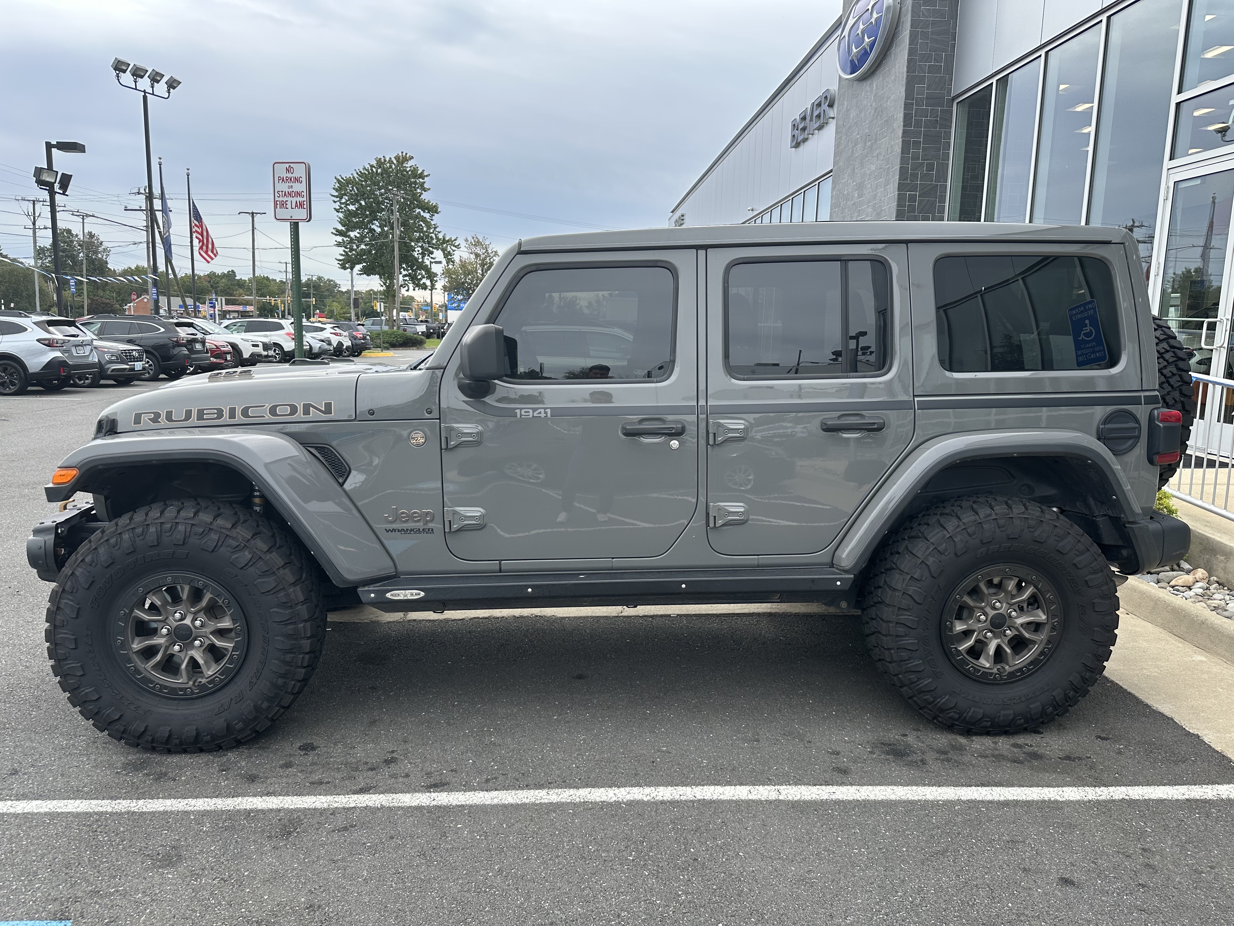 Used 2022 Jeep Wrangler Unlimited Rubicon AWD/4WD image 4