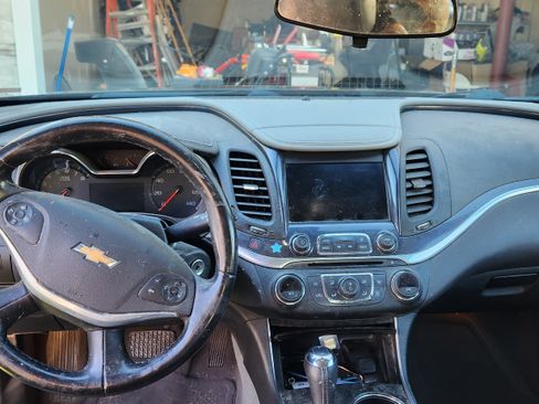 Used 2015 Chevrolet Impala LT image 7