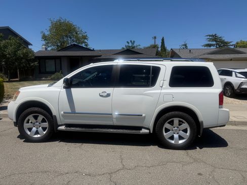 Used 2013 Nissan Armada SL AWD/4WD image 1