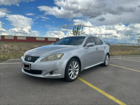 Used 2010 Lexus IS 250 w/ Premium Pkg Value Edition RWD image 1