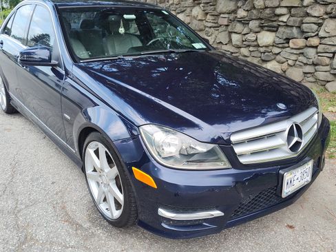 Used 2012 Mercedes-Benz C 250 Sedan image 1