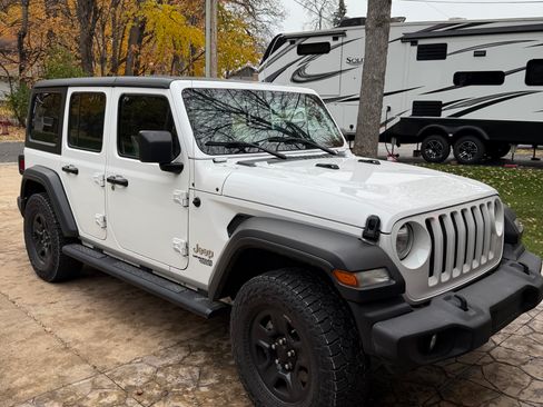 Used 2021 Jeep Wrangler Unlimited Sport image 1