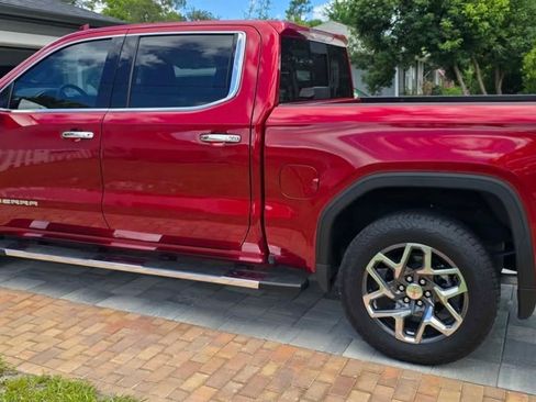 Used 2025 GMC Sierra 1500 SLT w/ SLT Premium Package AWD/4WD image 4