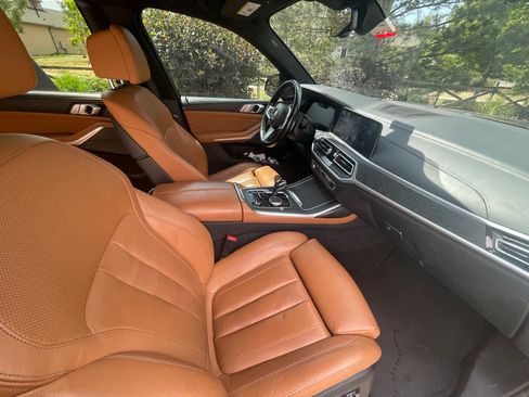 Used 2019 BMW X7 xDrive40i w/ Premium Package AWD/4WD image 8
