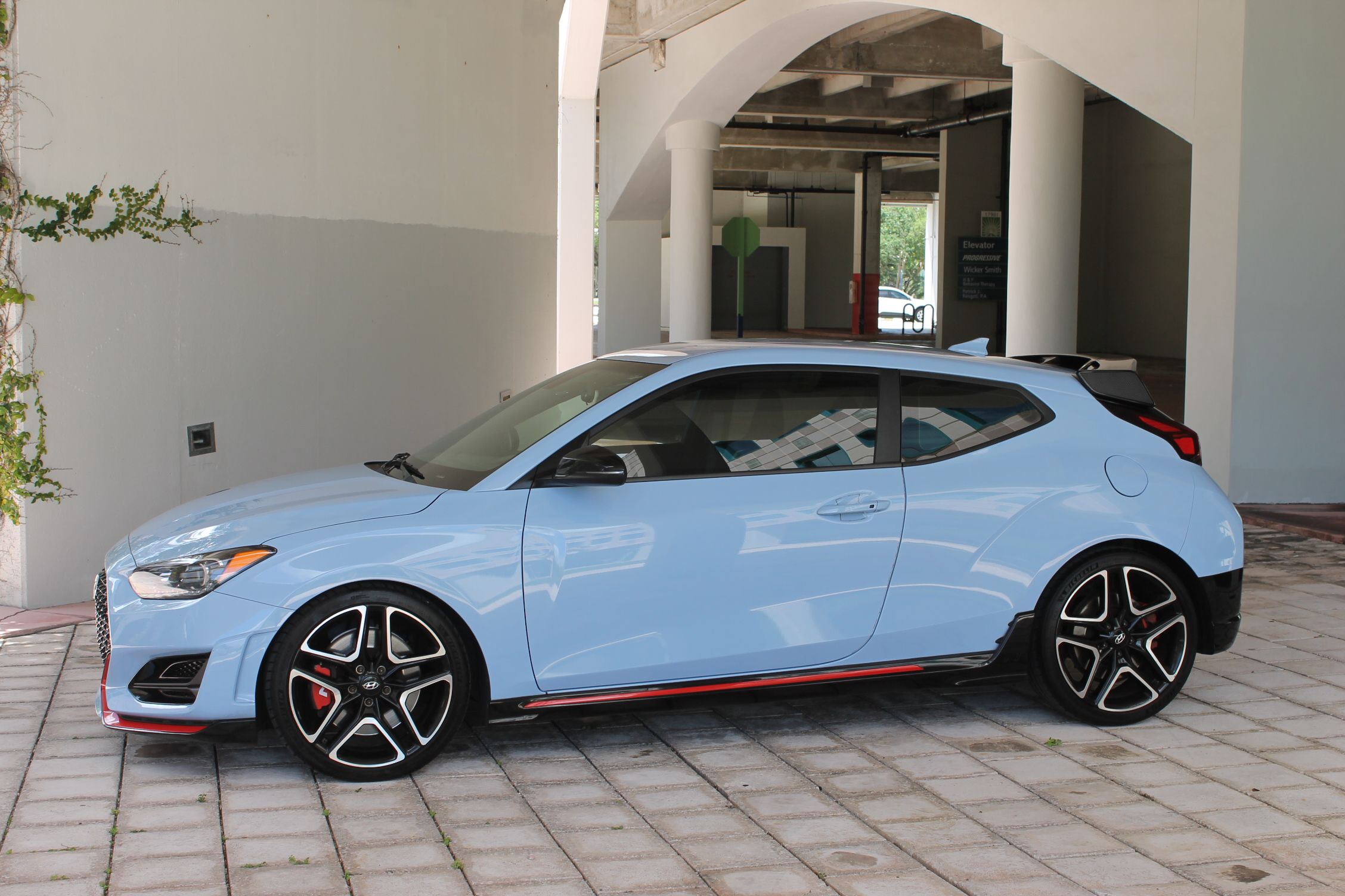 Used 2022 Hyundai Veloster N FWD image 9