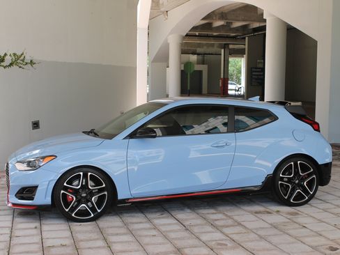 Used 2022 Hyundai Veloster N image 9