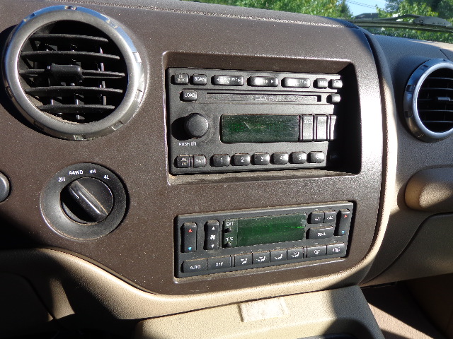 Used 2004 Ford Expedition Eddie Bauer AWD/4WD image 23