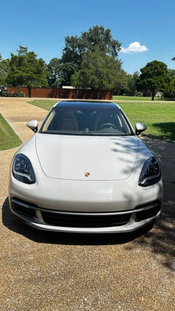 Used 2019 Porsche Panamera image 1