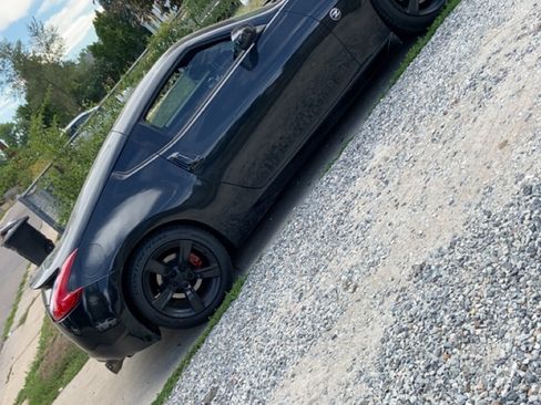 Used 2011 Nissan 370Z Coupe RWD image 16