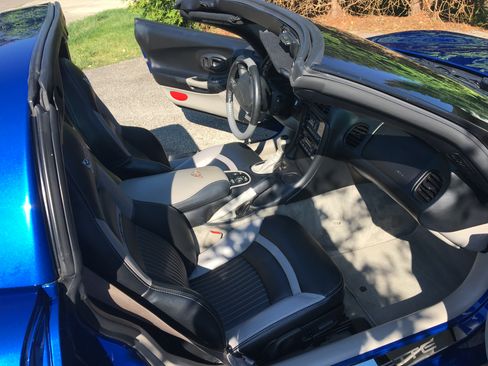 Used 2002 Chevrolet Corvette Coupe w/ Preferred Equipment Group2 RWD image 13