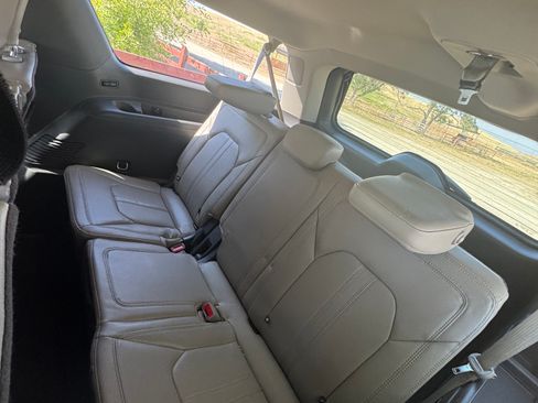 Used 2021 Ford Expedition Max Limited AWD/4WD image 10