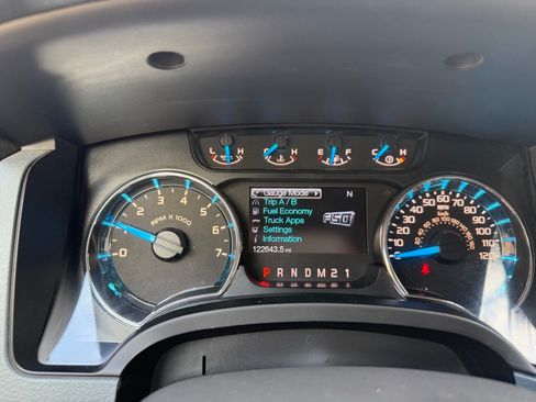 Used 2013 Ford F150 XLT w/ Luxury Equipment Group image 12