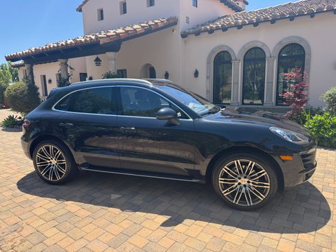 Used 2016 Porsche Macan S image 9