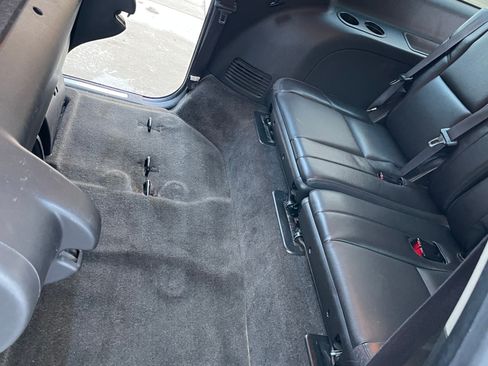 Used 2013 Chevrolet Suburban LTZ image 14