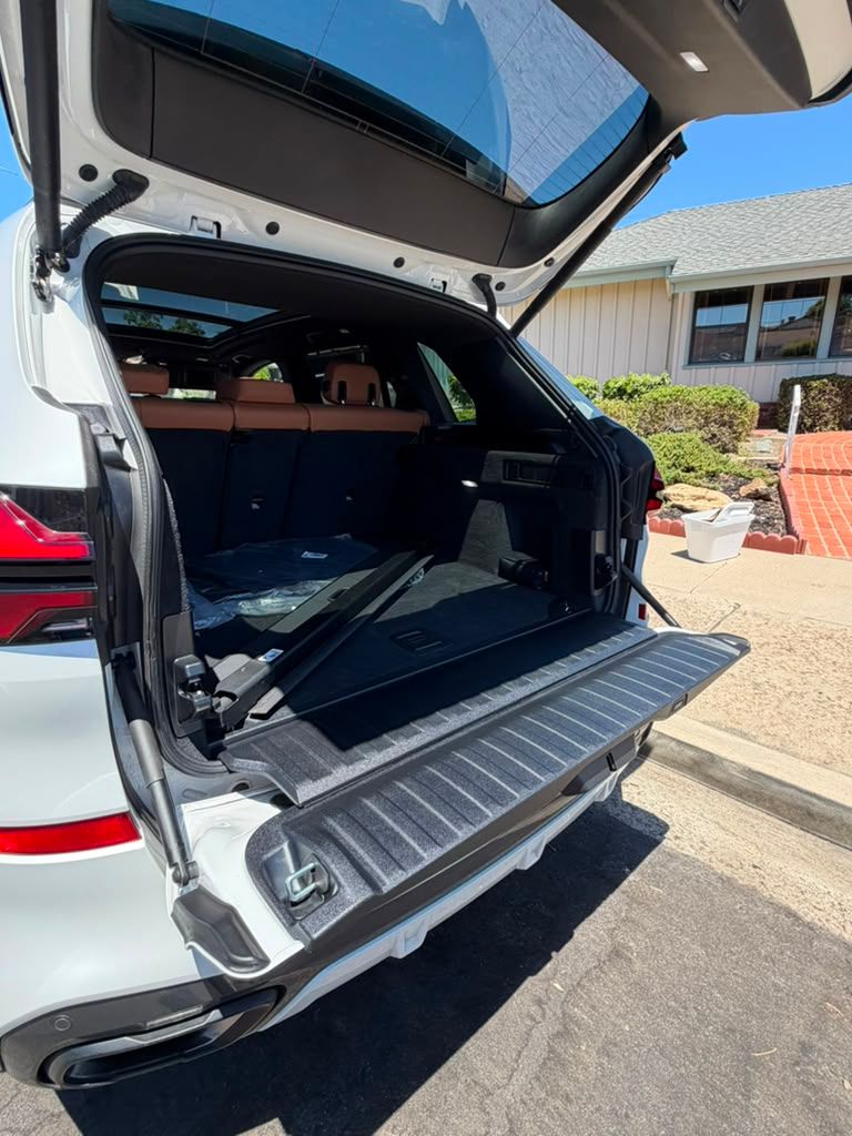 Used 2026 BMW X5 xDrive40i w/ M Sport Package AWD/4WD image 18