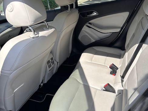 Used 2016 Mercedes-Benz GLA 250 image 5