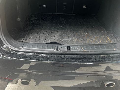 Used 2018 Jaguar F-PACE S image 5