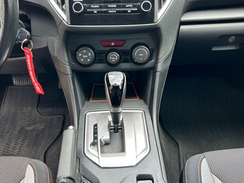 Used 2018 Subaru Crosstrek 2.0i Premium AWD/4WD image 12