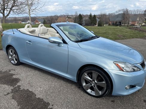 Used 2010 Lexus IS 250C image 8