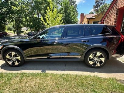 Used 2022 Volvo V60 T5 Cross Country