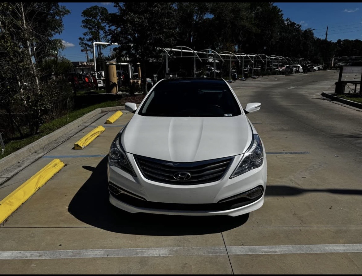 Used 2017 Hyundai Azera Limited FWD image 1