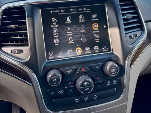 Used 2014 Jeep Grand Cherokee Limited image 10